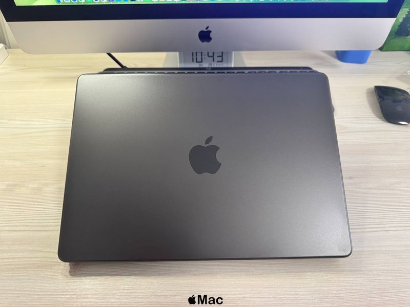 Чохол накладка Matte HardShell Case для Macbook Pro 14" (2021/2022/2023) Темна/матова M818-2 фото