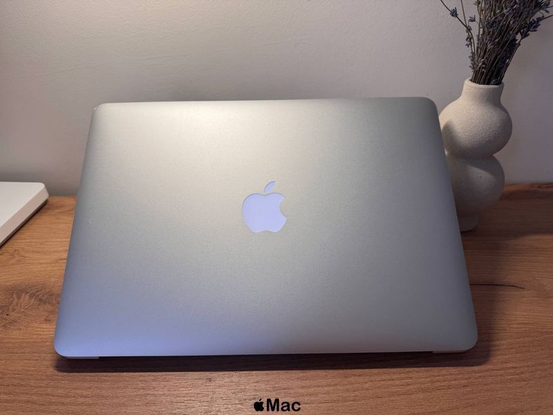 Apple MacBook Air 13 2015 Intel i7-5650U 8/256Gb Silver M1090 фото