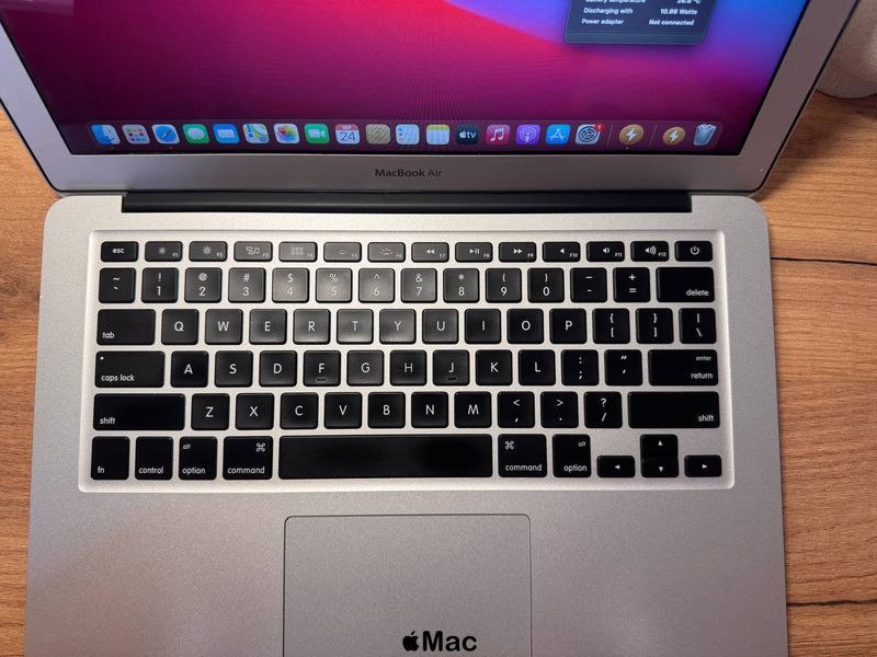 Apple MacBook Air 13 2015 Intel i7-5650U 8/256Gb Silver M1090 фото