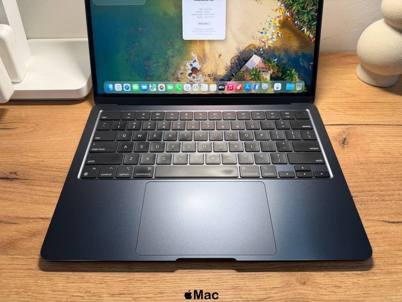 Apple MacBook Air 2023 13" M2 16GB RAM 512GB SSD Midnight M2616 фото