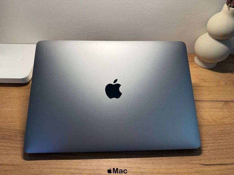 Apple MacBook Air 2020 M1 16Gb 256Gb Space Gray M2379 фото