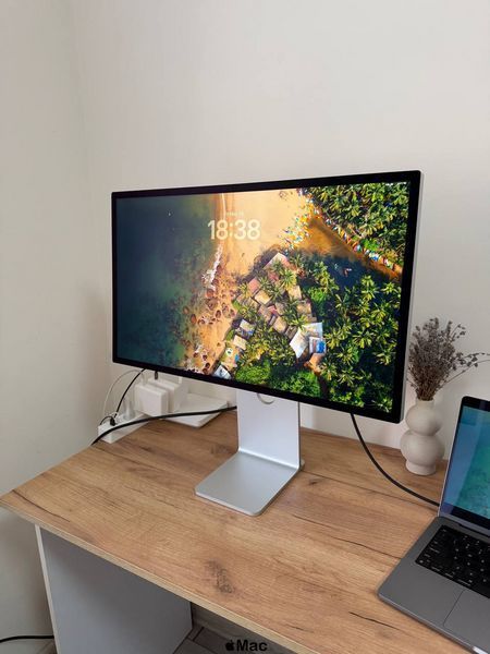 Apple Studio Display A2525 27" 5K Retina with Tilt- and height-adjustable stand [Nano-texture glass] M2491 фото