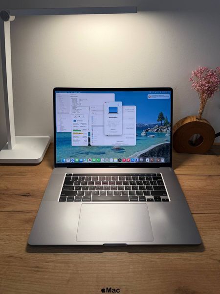 Apple MacBook Pro 16 2019 intel i9-9980HK 32Gb 1TB SSD Radeon 5500M 4Gb Space Gray M2776 фото