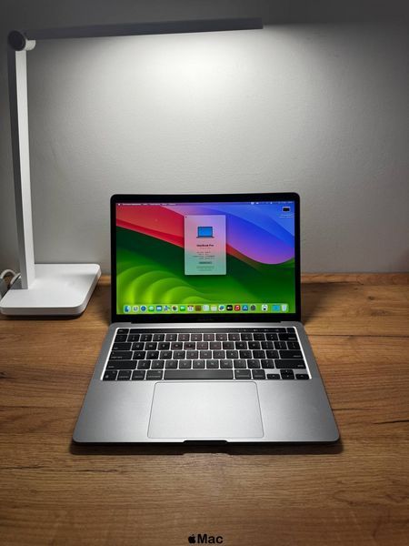 Apple MacBook Pro 2020 M1 16Gb 256Gb Space Gray M1485 фото