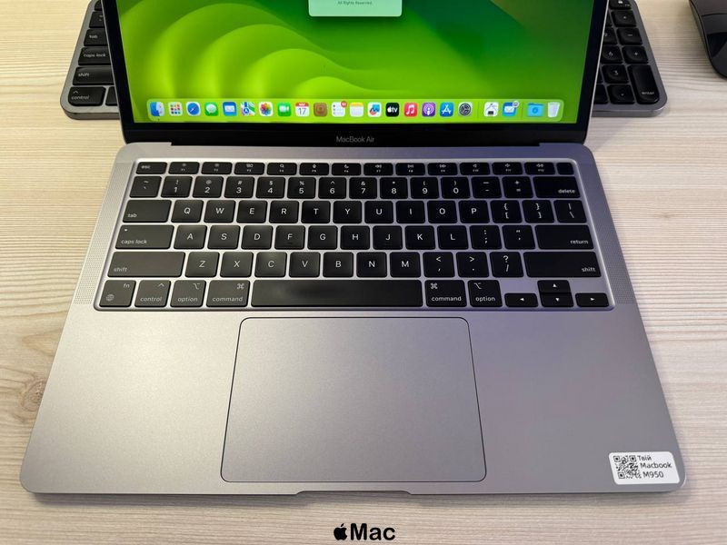 Apple MacBook Air 2020 M1 16/256Gb Space Gray M950 фото
