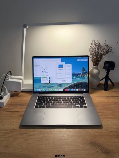 Apple MacBook Pro 16 2019 intel i9-9980HK 32Gb 1TB SSD Radeon 5500M 8Gb Space Gray M2557 фото