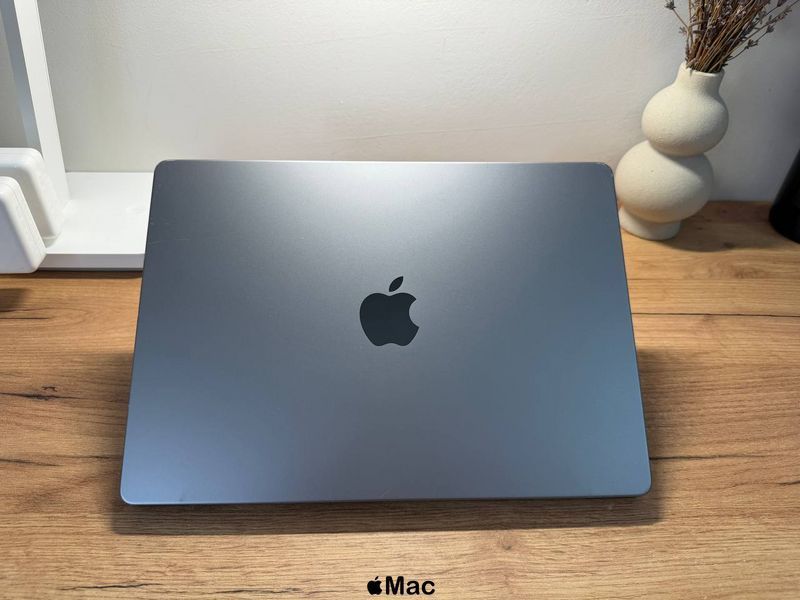 Apple MacBook Pro 14 2021 M1 Pro 16Gb 512Gb Space Gray M2528 фото