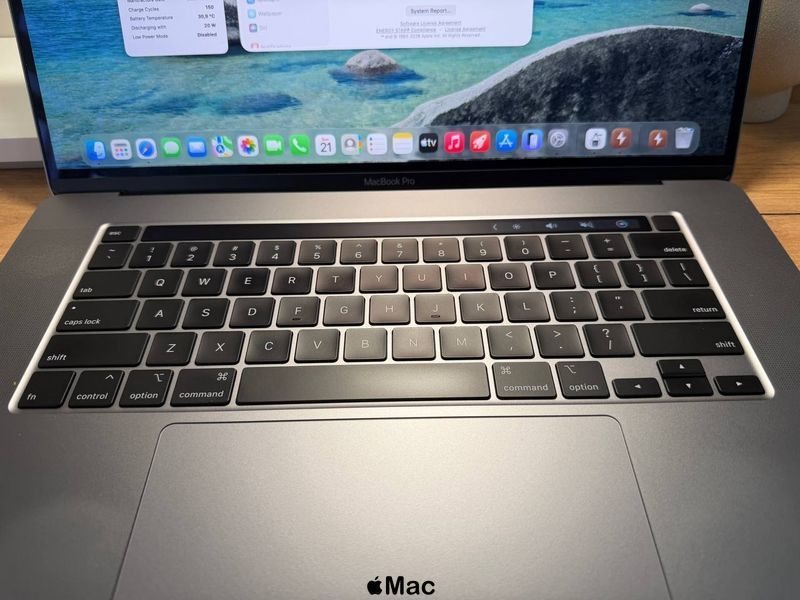 Apple MacBook Pro 16 2019 intel i9-9980HK 32Gb 1TB SSD Radeon 5500M 8Gb Space Gray M2557 фото