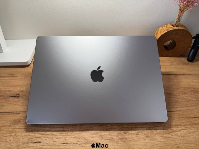 Apple MacBook Pro 16&rsquo; 2023 M2 Max 30-Core 32Gb RAM 1Tb SSD Space Gray M2736 фото