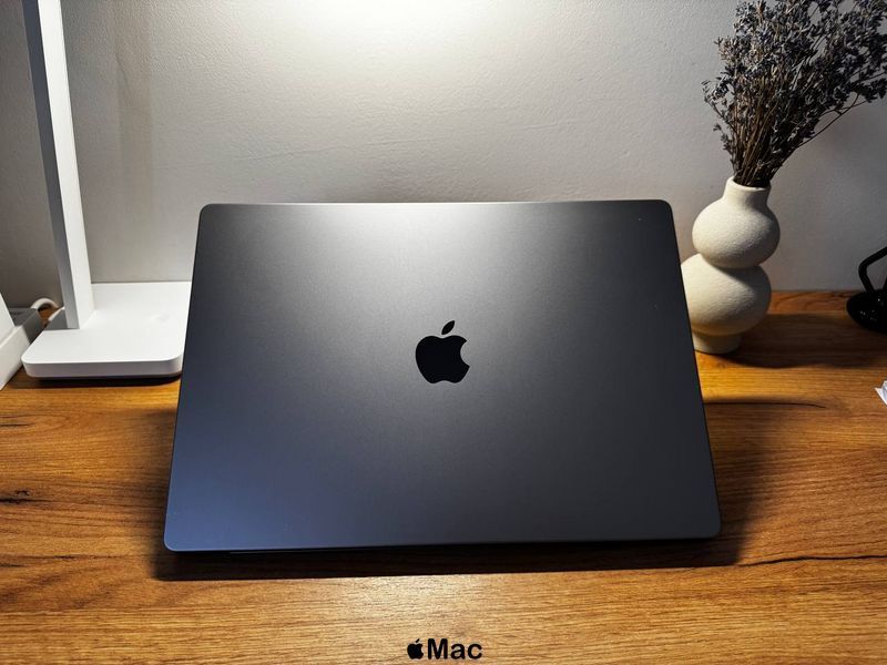 Apple MacBook Pro 16 2021 M1 Pro 32Gb 512Gb Space Gray M1312 фото