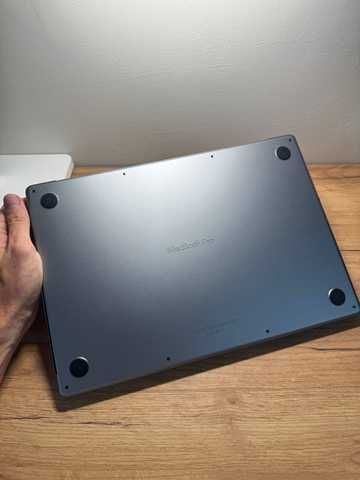 Купити Apple MacBook Pro 16 2021 32-Core M1 Max 64Gb RAM 1000Gb
