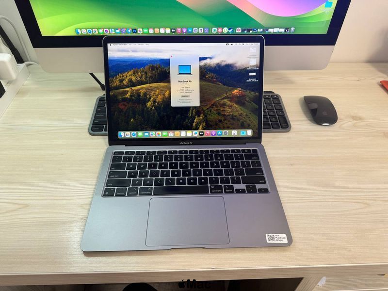 Apple MacBook Air 2020 M1 16/256Gb Space Gray M964 фото