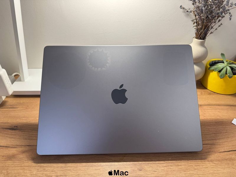 Apple MacBook Pro 16 2021 32 GPU M1 Max 32Gb RAM 512Gb SSD Space Gray M2094 фото