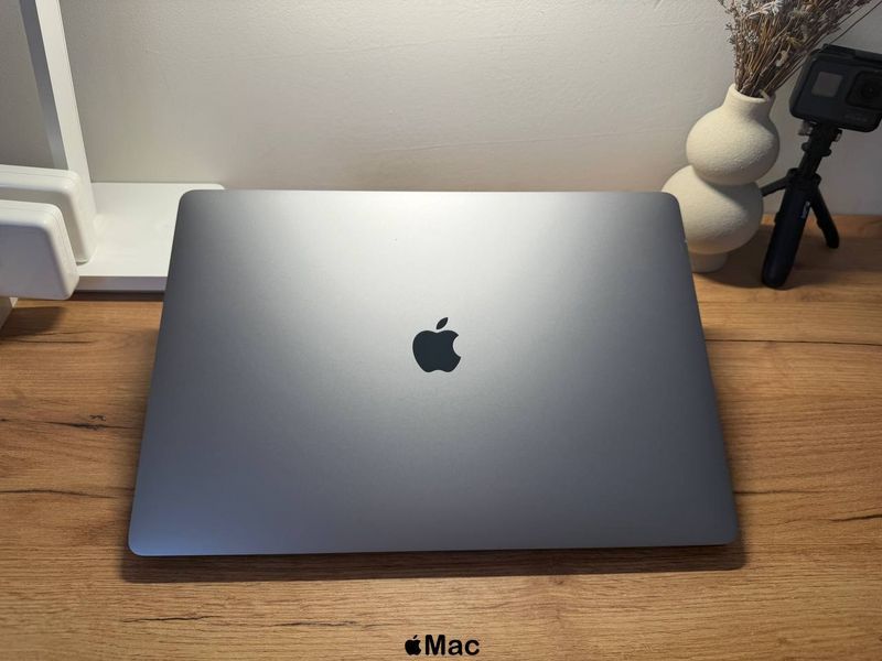 Apple MacBook Pro 16 2019 intel i7 64Gb 1TB SSD Radeon 5300M 4Gb Space Gray M2581 фото