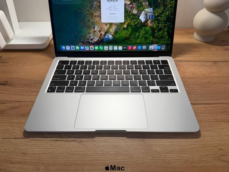 Apple MacBook Air 2024 A3113 13" M3 24GB RAM 512GB SSD Silver M2474 фото