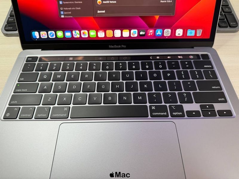 Apple MacBook Pro 2020 M1 16/512Gb Space Gray M936 фото