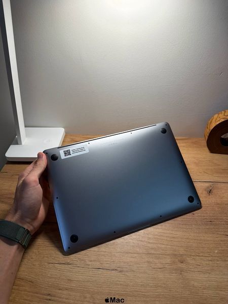 Apple MacBook Air 2020 M1 16Gb 512Gb Space Gray M2600 фото