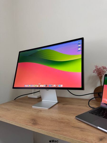 Apple Studio Display 27 Inch 5K Retina Tilt-Adjustable Stand Nano-Texture Glass M2737 фото