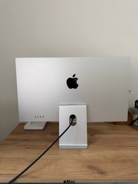 Apple Studio Display 27 Inch 5K Retina Tilt-Adjustable Stand Nano-Texture Glass M2737 фото