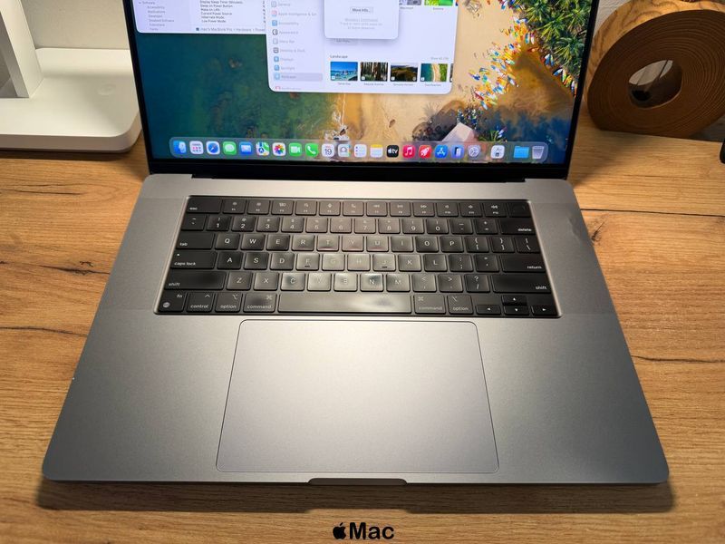 Apple MacBook Pro 16 2021 M1 Pro 32Gb RAM 512GB SSD Space Gray M2797 фото