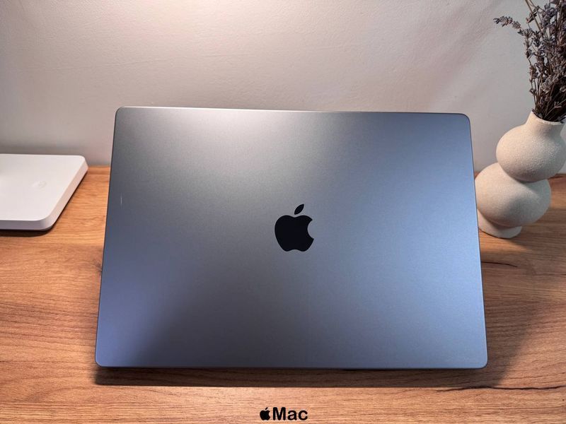 Apple MacBook Pro 16 2021 M1 Pro 16Gb 512Gb Space Gray M1168 фото