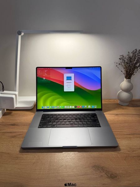 Apple MacBook Pro 16 2021 16-Core GPU M1 Pro 32Gb 512Gb Space Gray M2335 фото