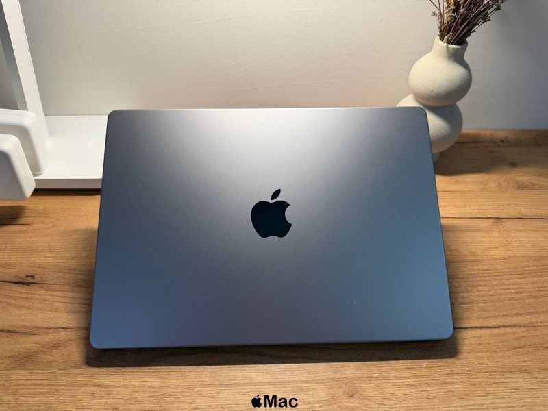 Apple MacBook Pro 14 2021 M1 Pro 16Gb 512Gb Space Gray M2436 фото