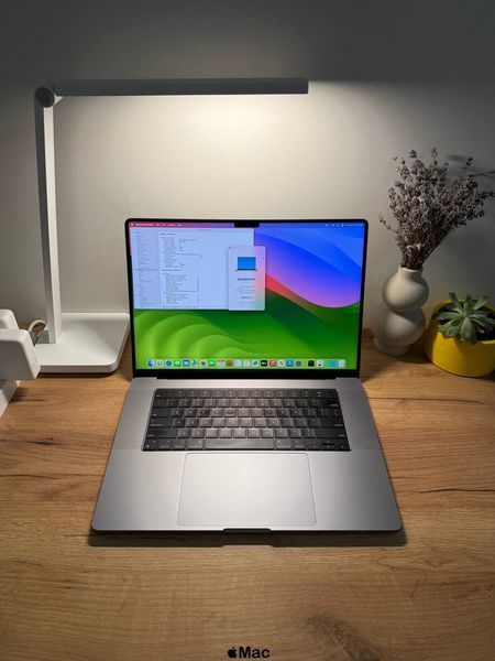 Apple MacBook Pro 16 2021 24-Core GPU M1 MAX 32Gb 1000GB Space Gray M1970 фото