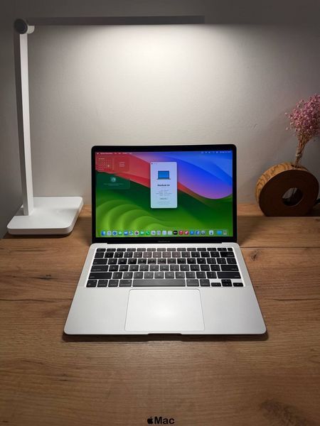 Apple MacBook Air 13' 2020 M1 16GB RAM 256GB SSD Silver M2769 фото