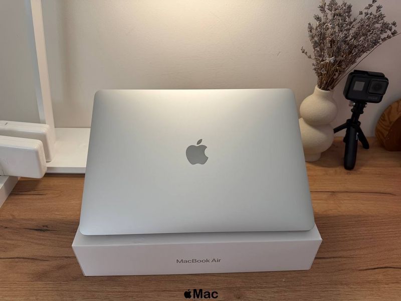 Apple MacBook Air 2020 M1 8Gb 256Gb Silver TD393 фото