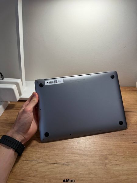 Apple MacBook Air 2020 M1 16Gb 256Gb Space Gray M2500 фото