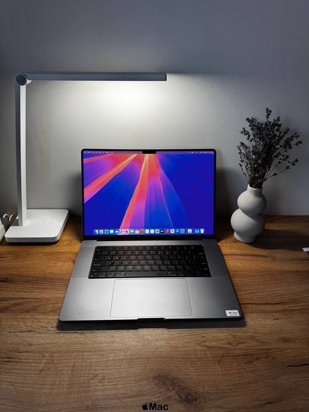 Apple MacBook Pro 16 2021 24-Core M1 Max 32Gb 1Tb Space Gray M1267 фото
