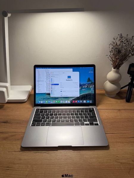 Apple MacBook Pro 2020 M1 8Gb 512Gb Space Gray M2583 фото