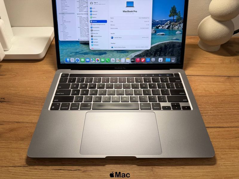 Apple MacBook Pro 2020 M1 8Gb 512Gb Space Gray M2583 фото