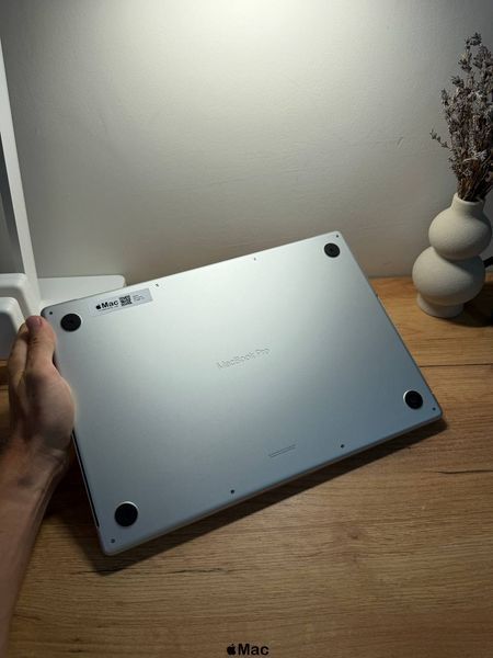 Apple MacBook Pro 16 2023 M2 Pro 16Gb 512Gb Silver M2547 фото