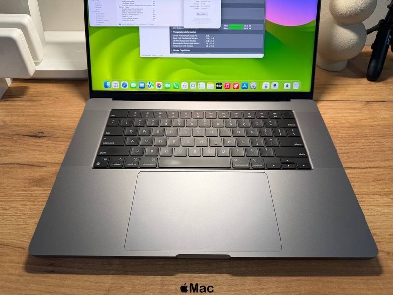 Apple MacBook Pro 16 2021 32-Core GPU M1 MAX 32Gb 512GB Space Gray M2546 фото