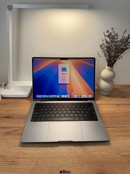 Apple MacBook Pro 14 2021 M1 Pro 32Gb 1000Gb Space Gray M1618 фото