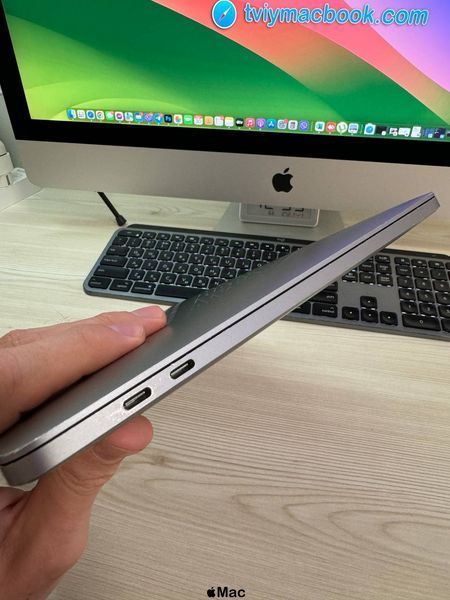 Apple MacBook Pro 2020 Intel i5 16/256Gb Space Gray M908 фото