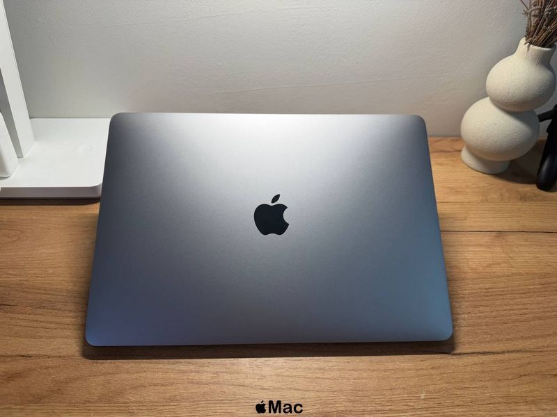 Apple MacBook Pro 13 2017 Intel i5 16Gb RAM 256Gb SSD Space Gray M2703 фото