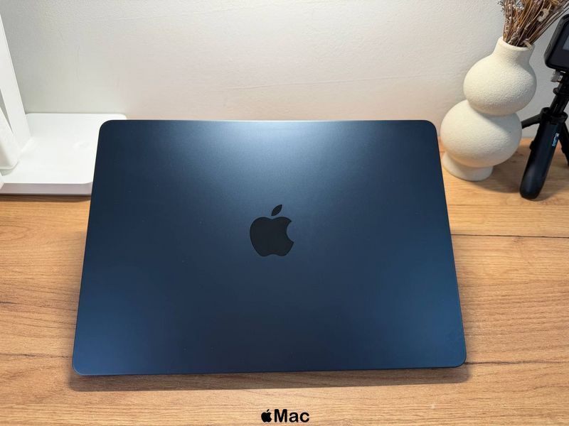 Apple MacBook Air 2023 13" M2 16GB RAM 512GB SSD Midnight M2550 фото