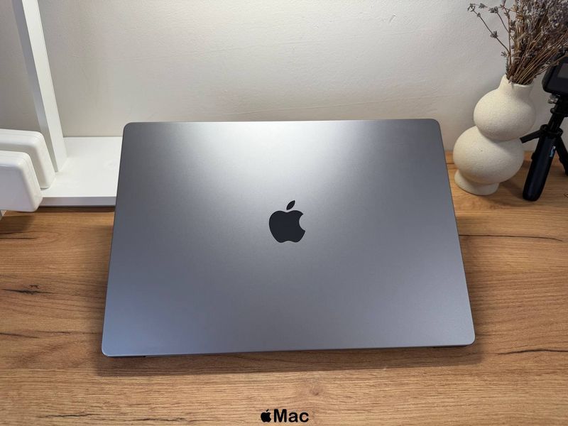 Apple MacBook Pro 16 2021 M1 Max 24 GPU 64Gb RAM 1Tb SSD Space Gray M2613 фото