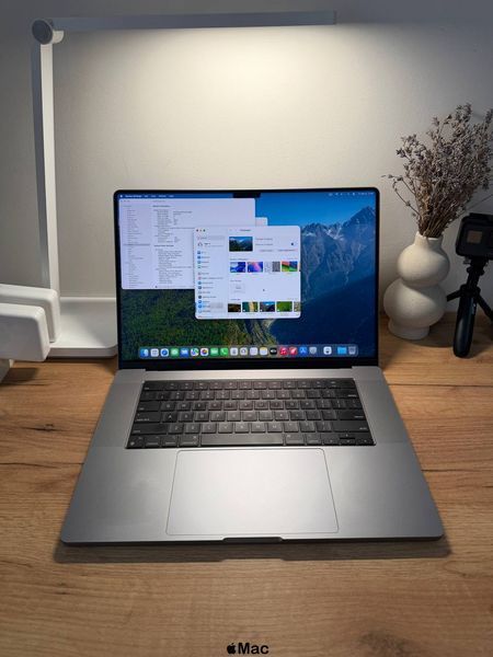 Apple MacBook Pro 16 2021 16-Core GPU M1 Pro 16Gb 1Tb SSD Space Gray M2449 фото