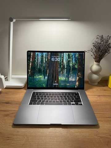 Купити Apple MacBook Pro 16 2019 Intel i7 32Gb 512Gb Radeon 5300M
