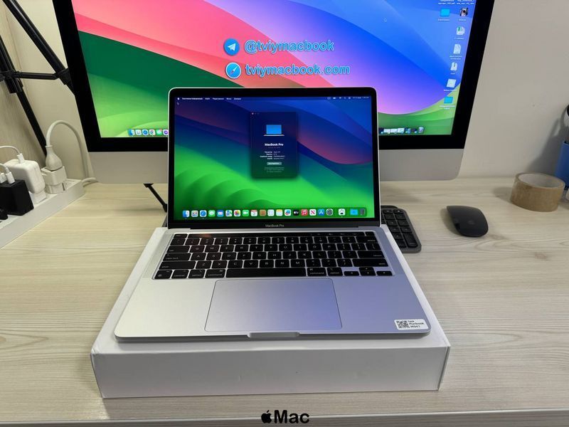 Apple MacBook Pro 2020 M1 8/256Gb Silver M941 фото