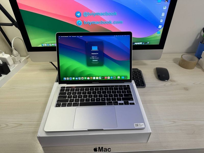 Apple MacBook Pro 2020 M1 8/256Gb Silver M941 фото