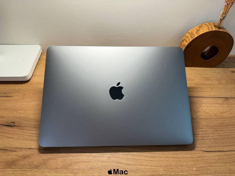 Apple MacBook Air 2020 M1 16Gb 512Gb Space Gray M2244 фото