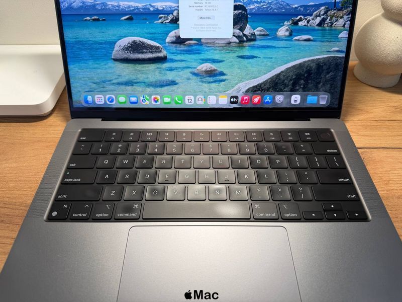 Apple MacBook Pro 14 2021 M2 Pro 16Gb 512Gb Space Gray M2463 фото