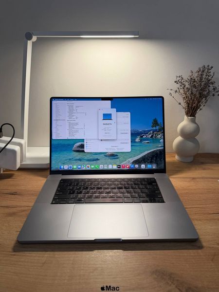 Apple MacBook Pro 16 2021 16-Core GPU M1 Pro 16Gb 512Gb Space Gray M2346 фото