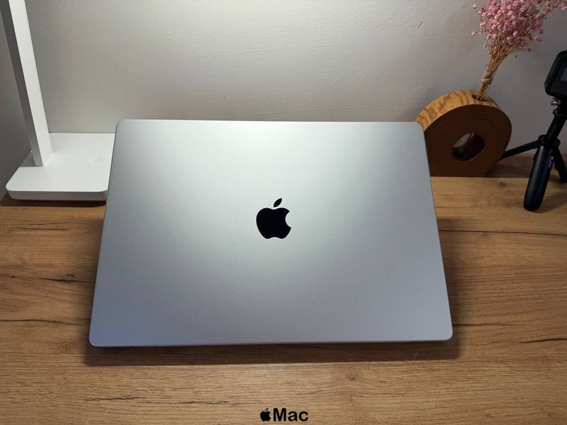 Apple MacBook Pro 16 2021 24-Core GPU M1 MAX 64GB RAM 1TB SSD Silver M2799 фото