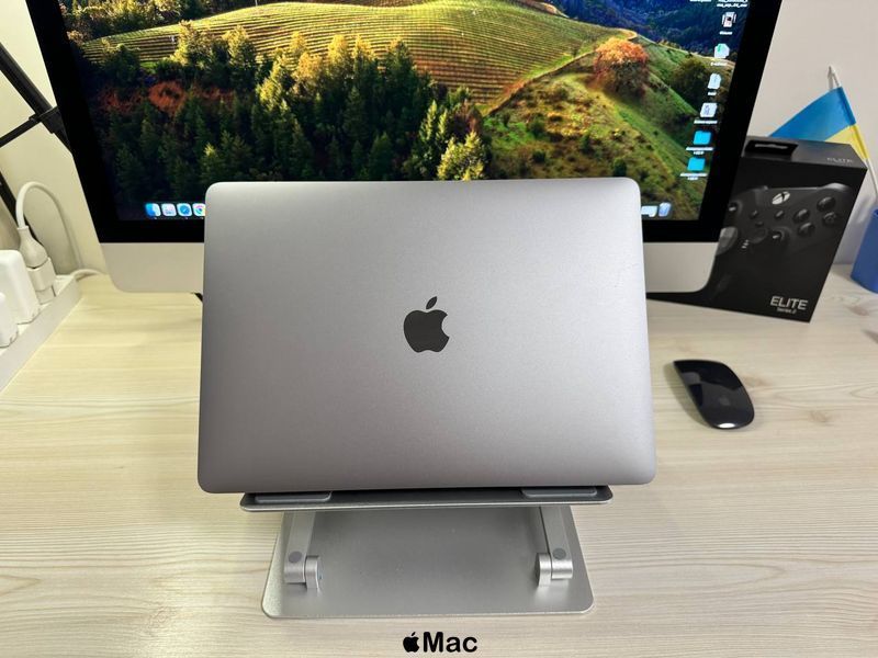 Apple MacBook Air 2020 M1 8/256Gb Space Gray M870 фото